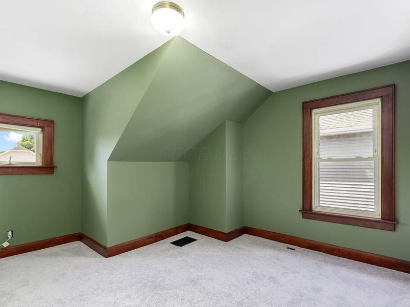 2734 Ridge Avenue , Columbus, OH 43204 Photo 14