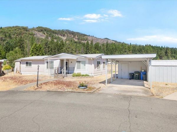 315 W Evans Creek Road, UNIT 6, Rogue River, OR 97537