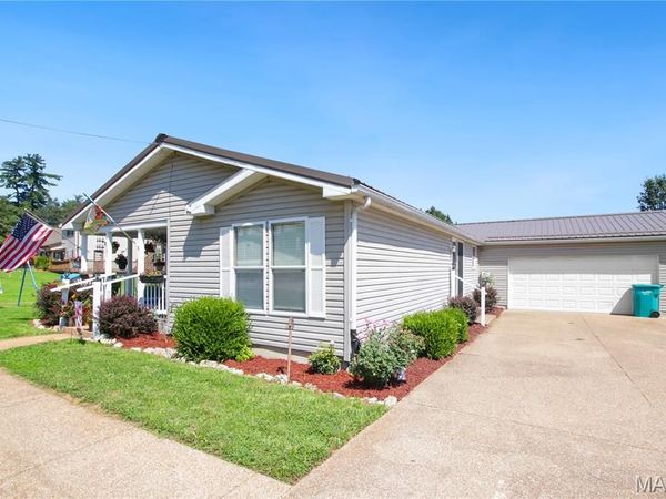 131 E Springfield Avenue , Gerald, MO 63037