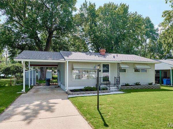 220 S Saint Jacques Street S, Florissant, MO 63031