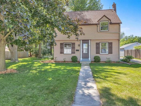 911 S MADISON STREET, Chilton, WI 53014
