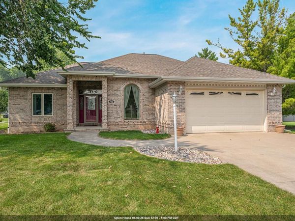 715 JENNIFER COURT, Omro, WI 54963