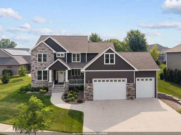 5644 N SUMMERLAND DRIVE, Appleton, WI 54913