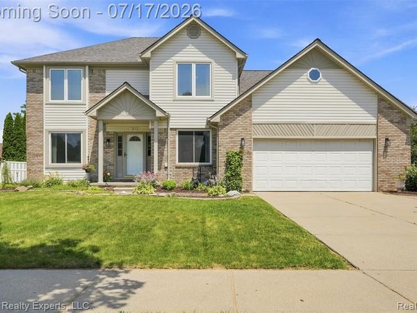 12853 Shady Lane Drive, Sterling Heights, MI 48313
