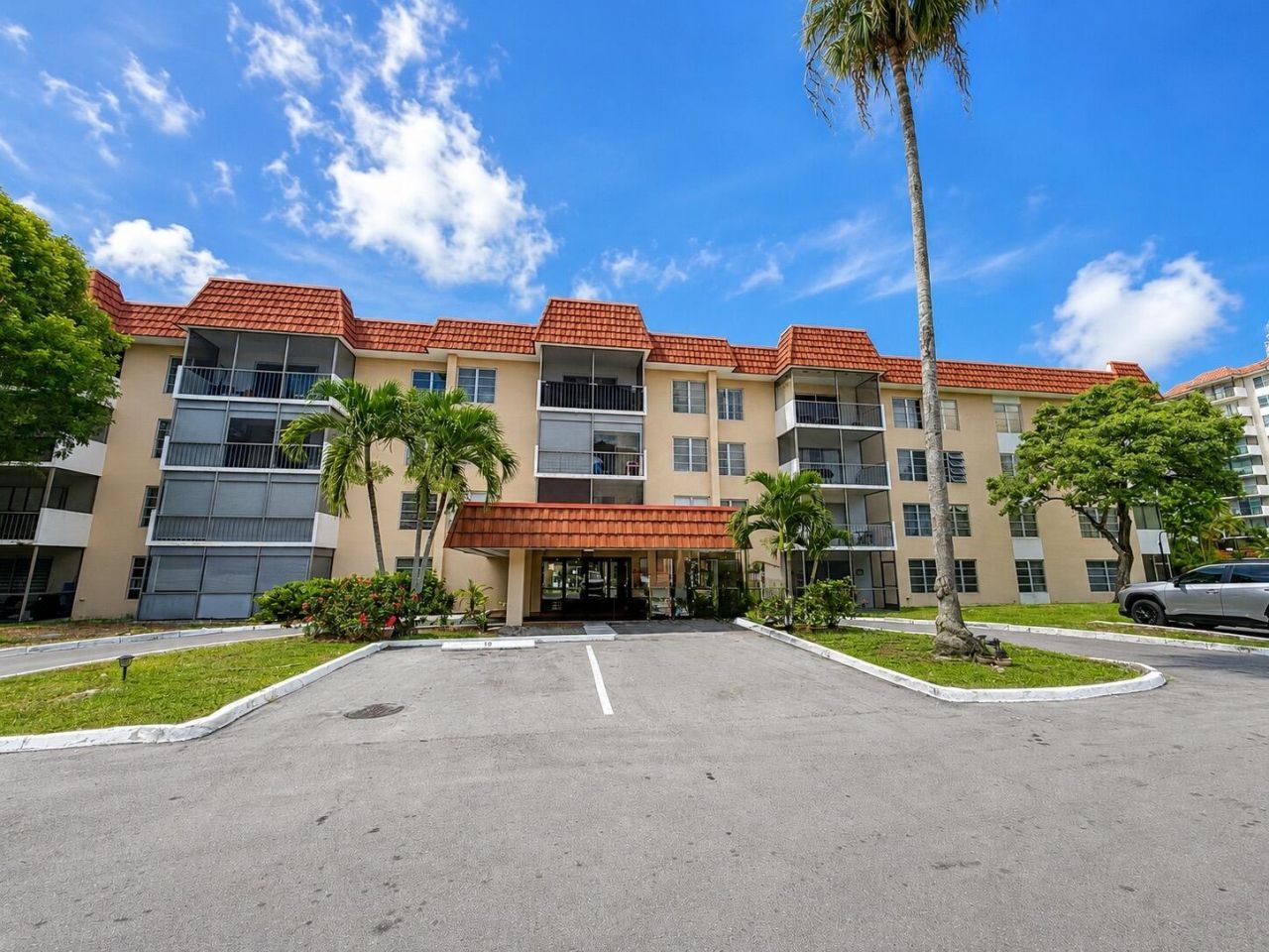 4168 Inverrary Drive, Unit 103, Lauderhill, FL 33319 Photo