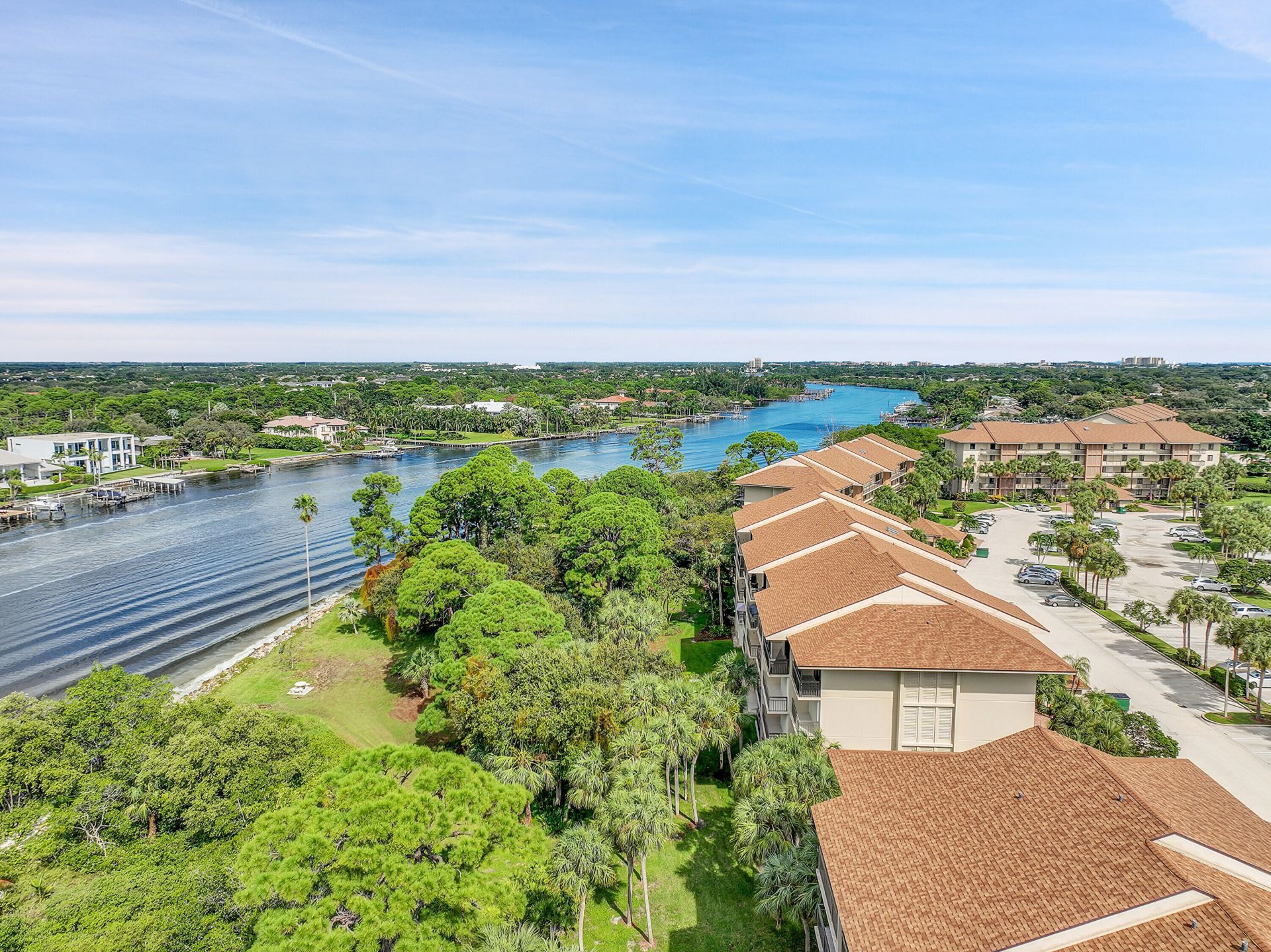 2001 Marina Isle Way, Unit 203, Jupiter, FL 33477 Photo