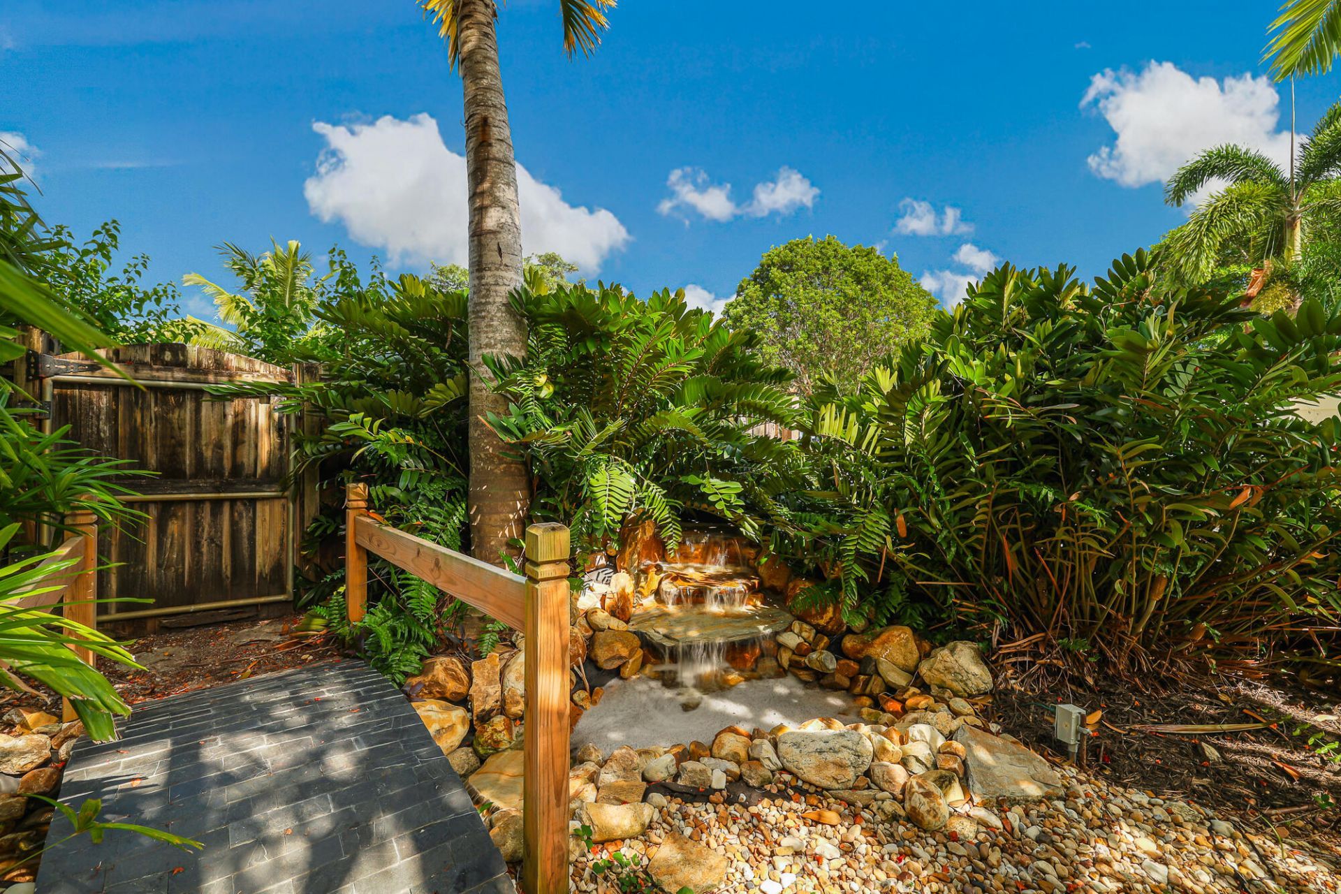 1432 NE 2nd Avenue, Fort Lauderdale, FL 33304 Photo