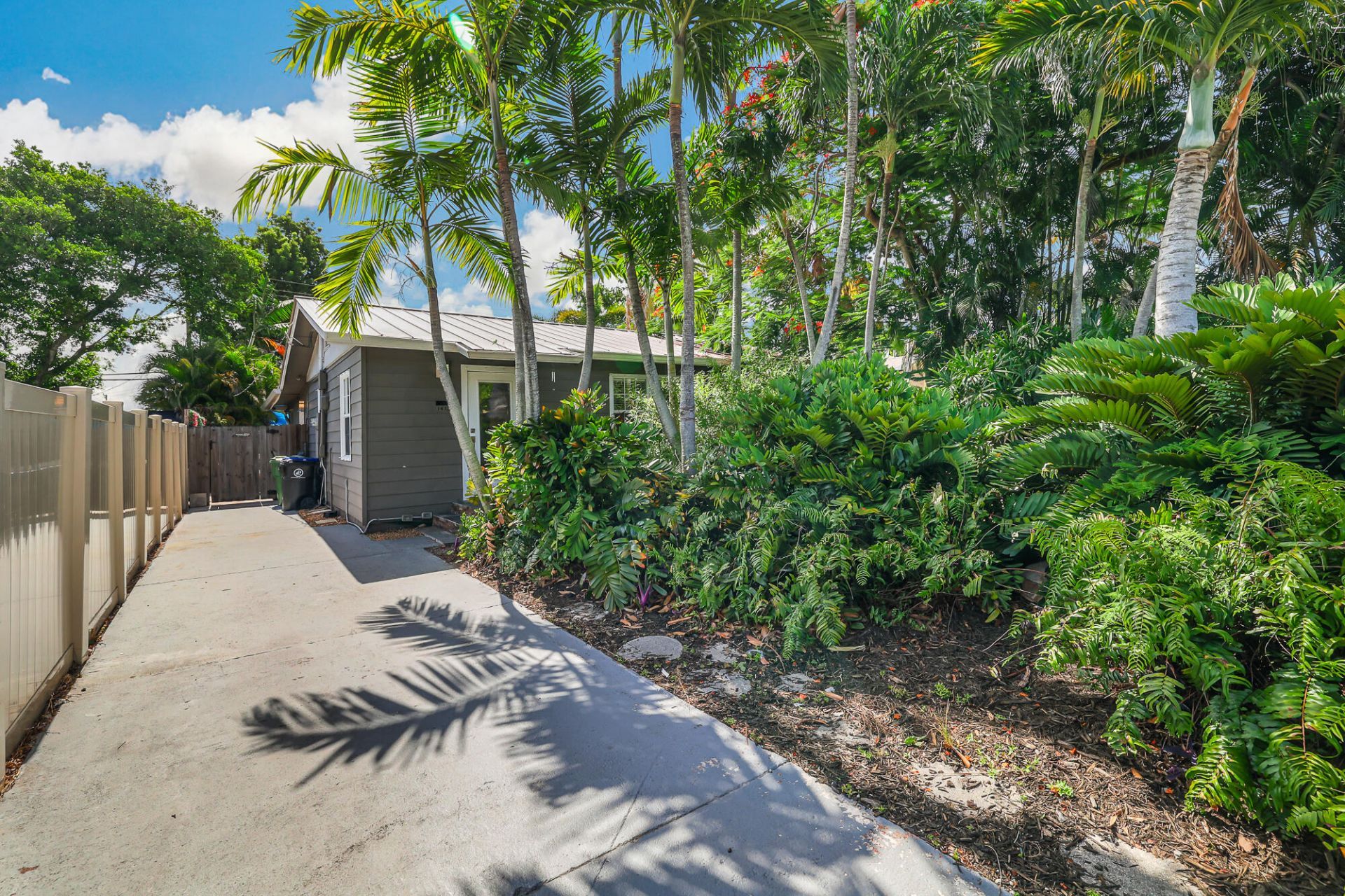 1432 NE 2nd Avenue, Fort Lauderdale, FL 33304 Photo