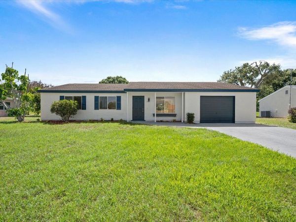 3132 SW Watson Court, Port St. Lucie, FL 34953