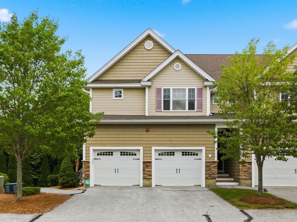 8 Manor Drive, Unit A, Hooksett, NH 03106