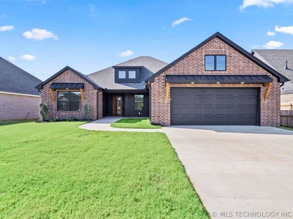 28002 E 107th Street S, Coweta, OK 74429
