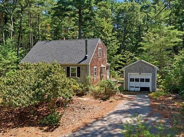 321 Lake Shore Drive, Duxbury, MA 02332
