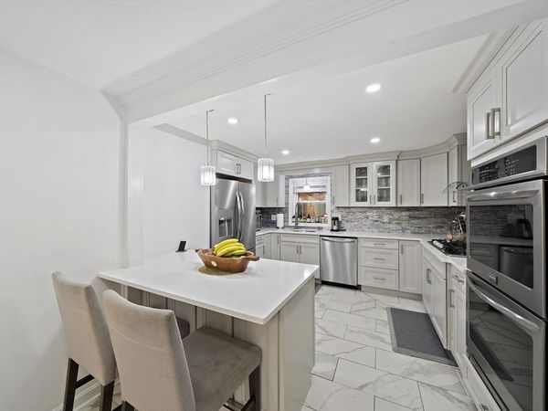 105 Cross St, Randolph, MA 02368