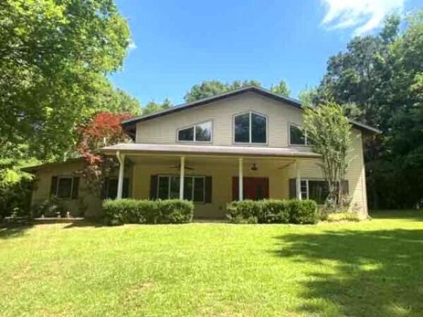 404 Road 830, Plantersville, MS 38862
