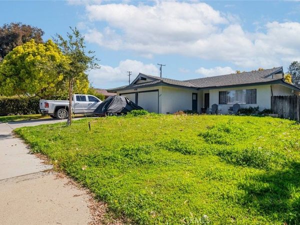 1934 Bobolink Way , Pomona, CA 91767