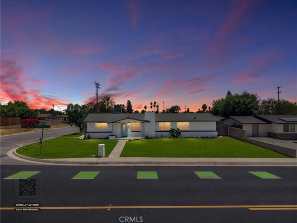 2725 University Avenue , Bakersfield, CA 93306