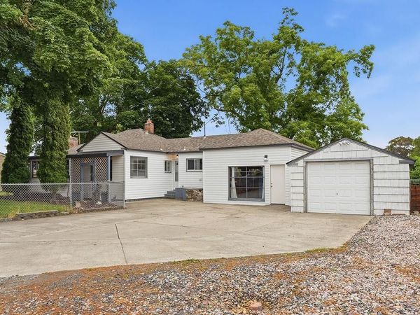 2015 N Vista Rd, Spokane, WA 99212