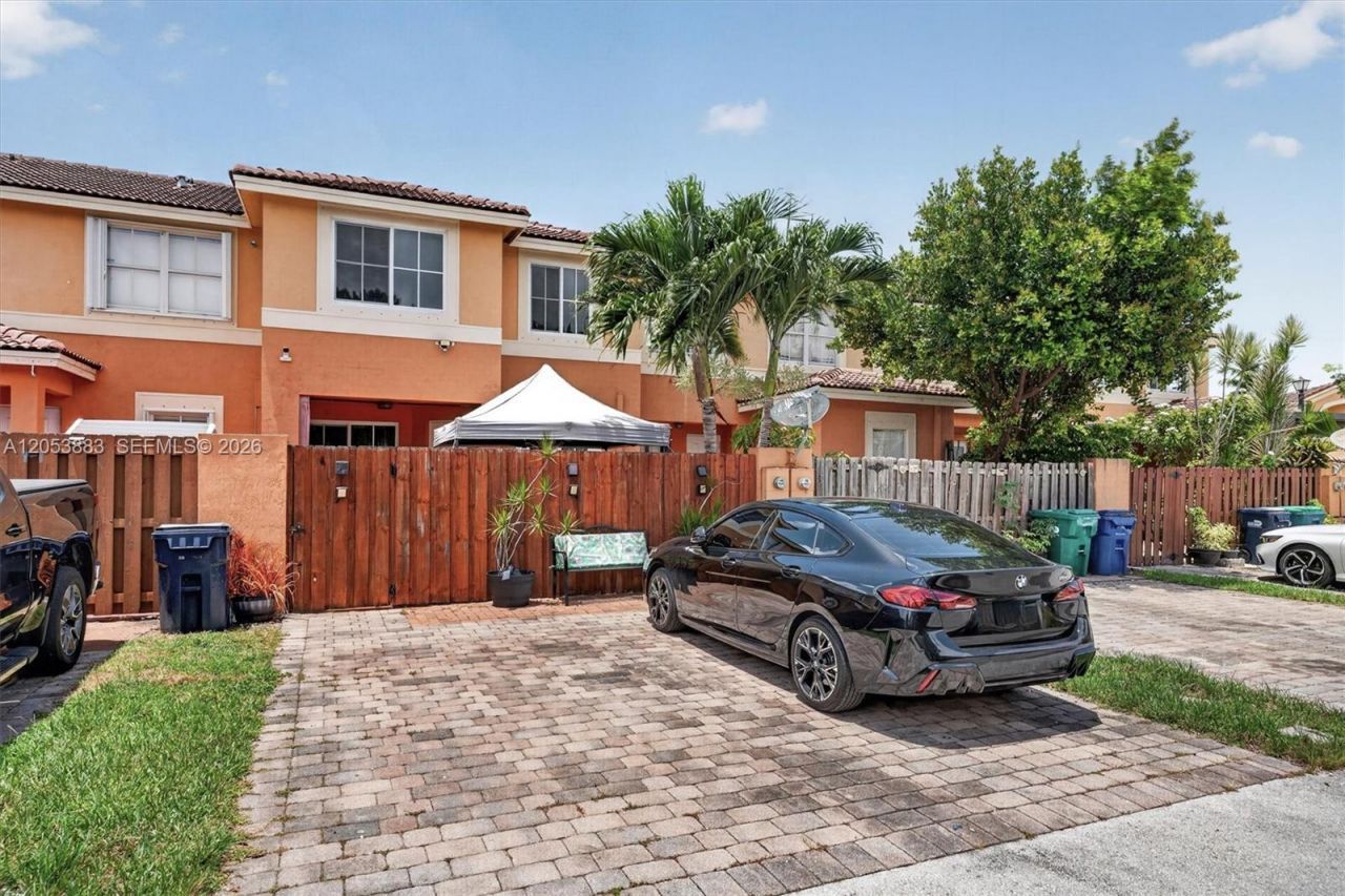 10828 SW 243rd St , Homestead, FL 33032 Photo