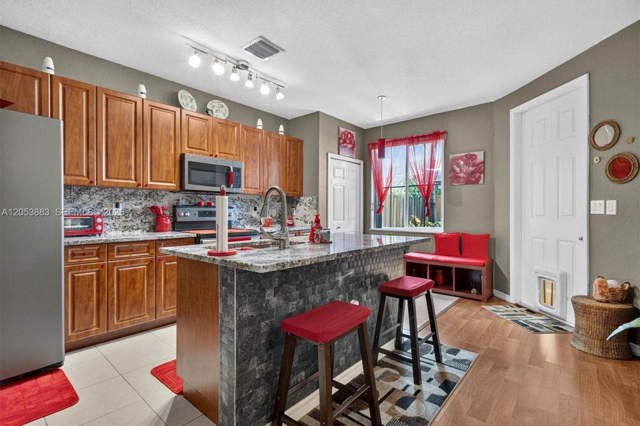 10828 SW 243rd St , Homestead, FL 33032 Photo