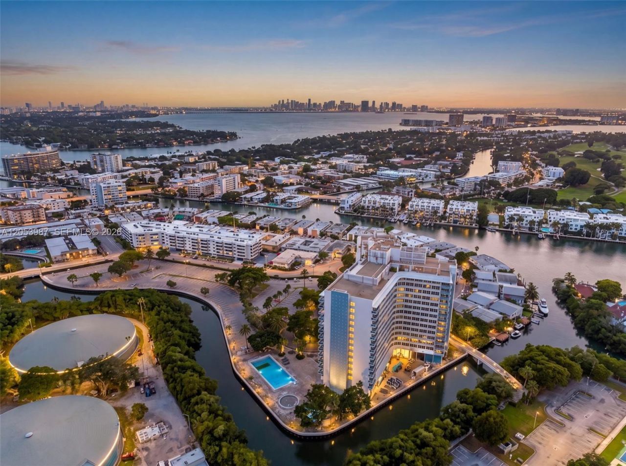 7441 Wayne Ave , Unit 8G, Miami Beach, FL 33141 Photo