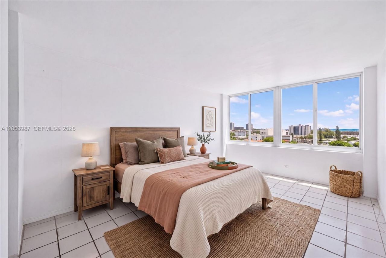 7441 Wayne Ave , Unit 8G, Miami Beach, FL 33141 Photo