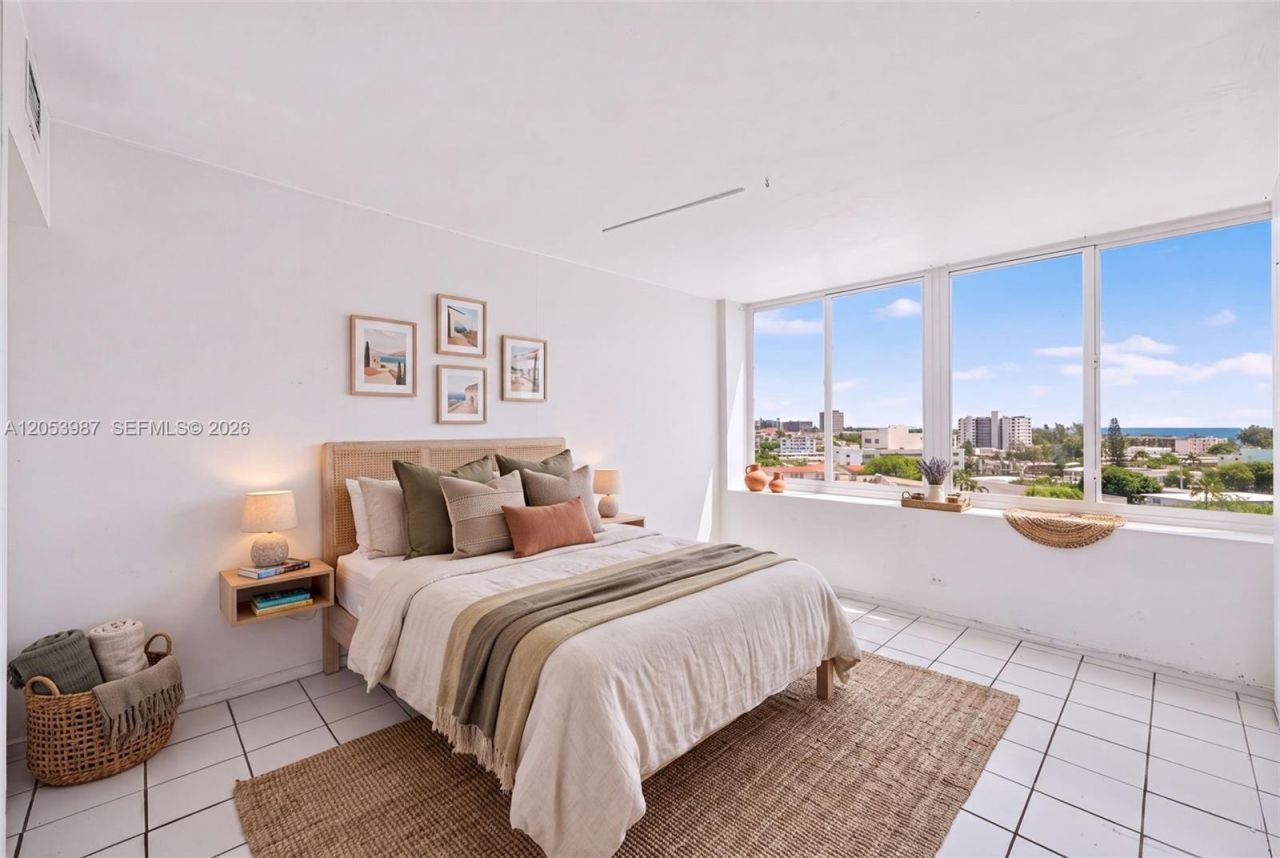 7441 Wayne Ave , Unit 8G, Miami Beach, FL 33141 Photo