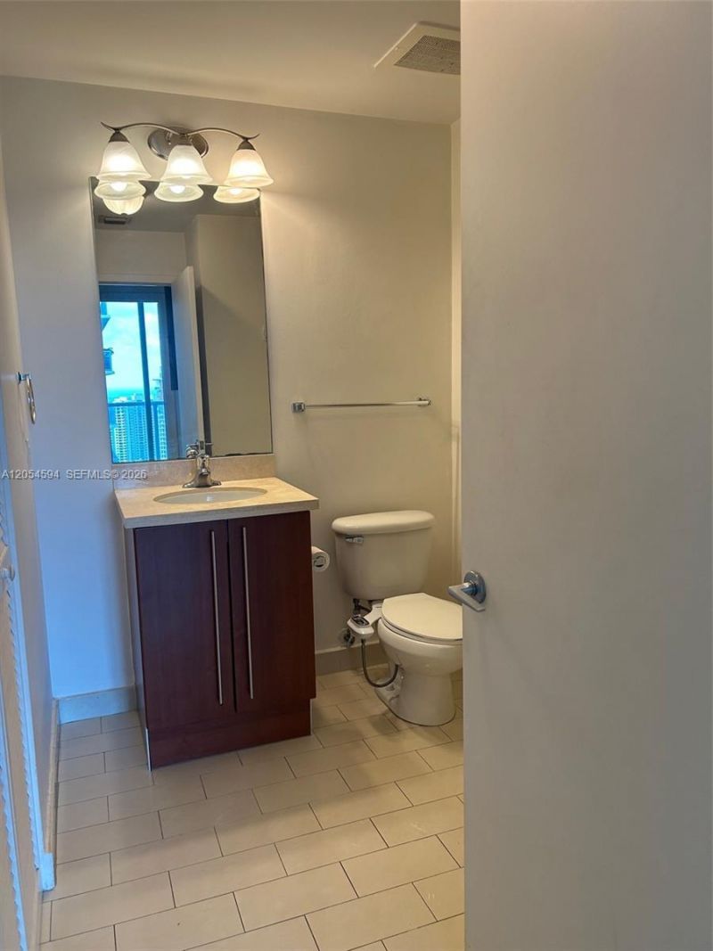 1111 SW 1st Ave , Unit 3816, Miami, FL 33130 Photo