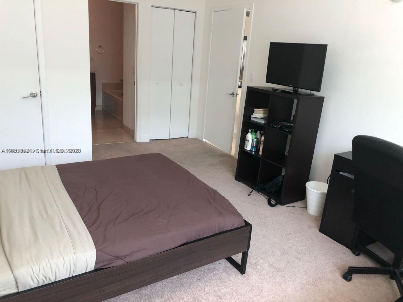 1111 SW 1st Ave , Unit 3816, Miami, FL 33130 Photo