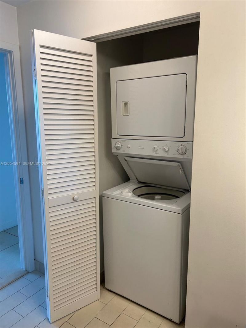 1111 SW 1st Ave , Unit 3816, Miami, FL 33130 Photo