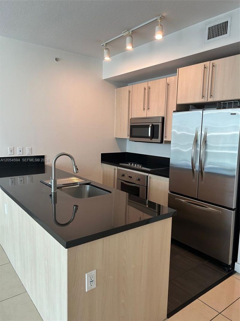 1111 SW 1st Ave , Unit 3816, Miami, FL 33130 Photo