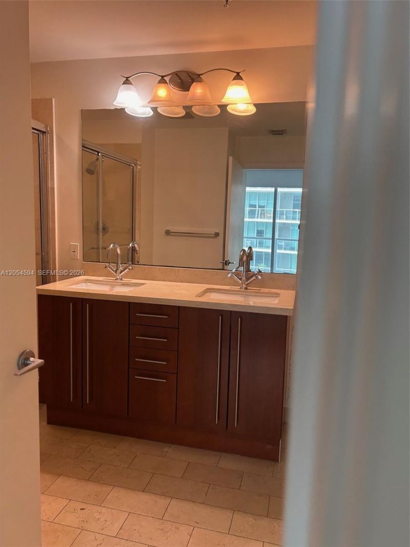 1111 SW 1st Ave , Unit 3816, Miami, FL 33130 Photo