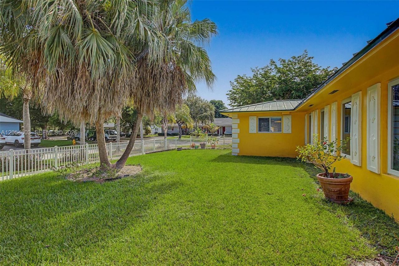 10650 SW 77th Ct , Pinecrest, FL 33156 Photo