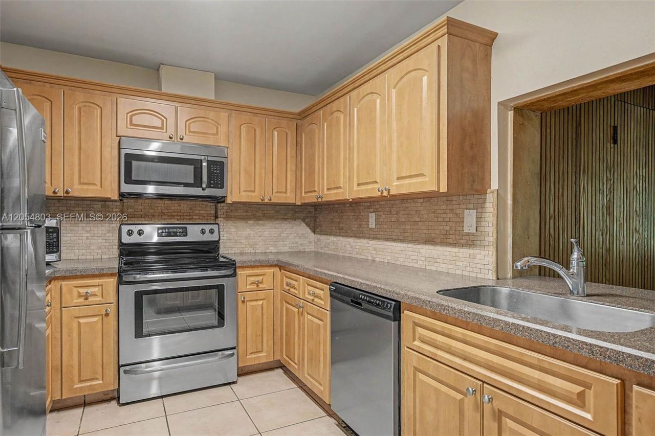 10650 SW 77th Ct , Pinecrest, FL 33156 Photo