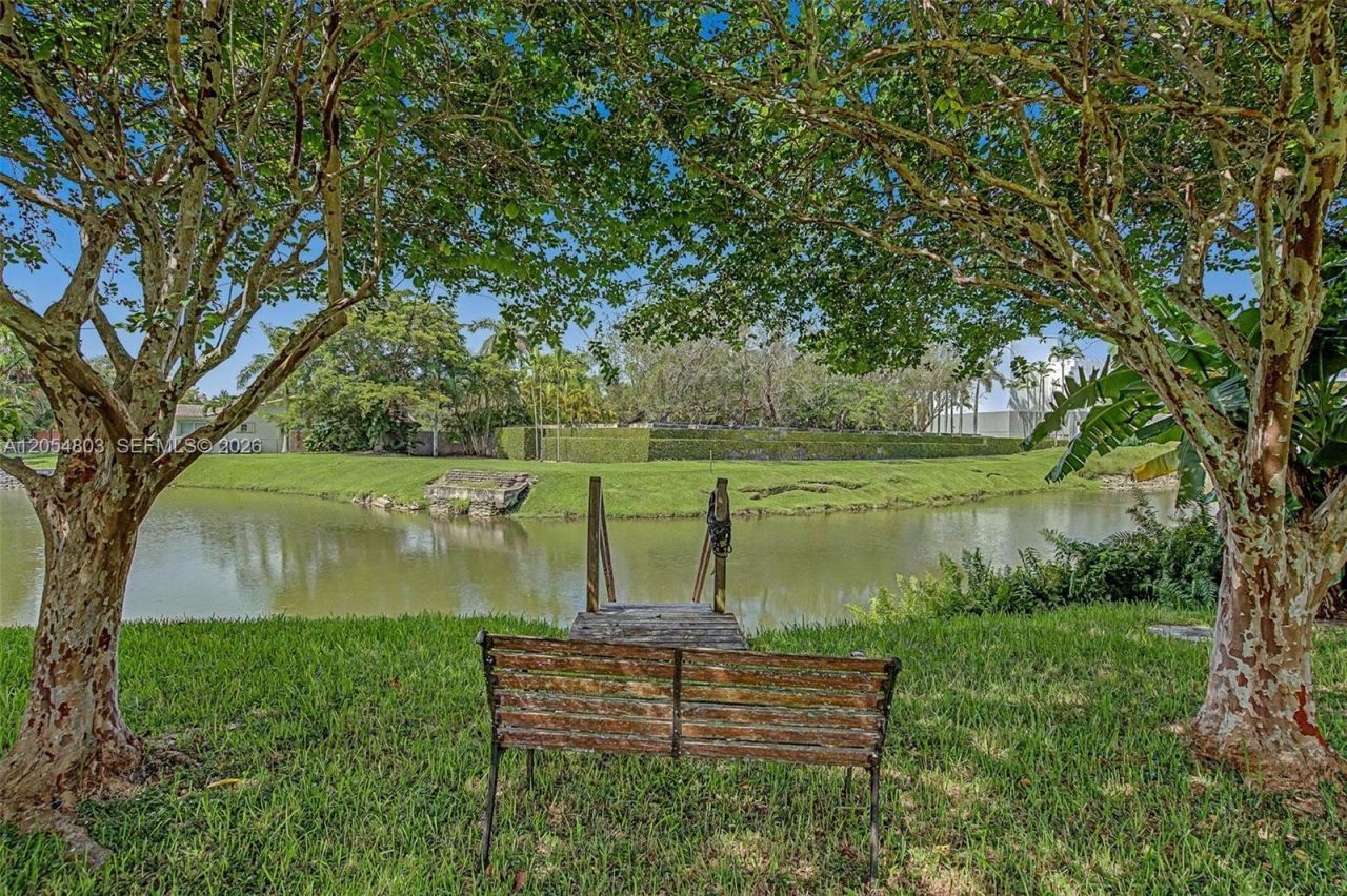 10650 SW 77th Ct , Pinecrest, FL 33156 Photo