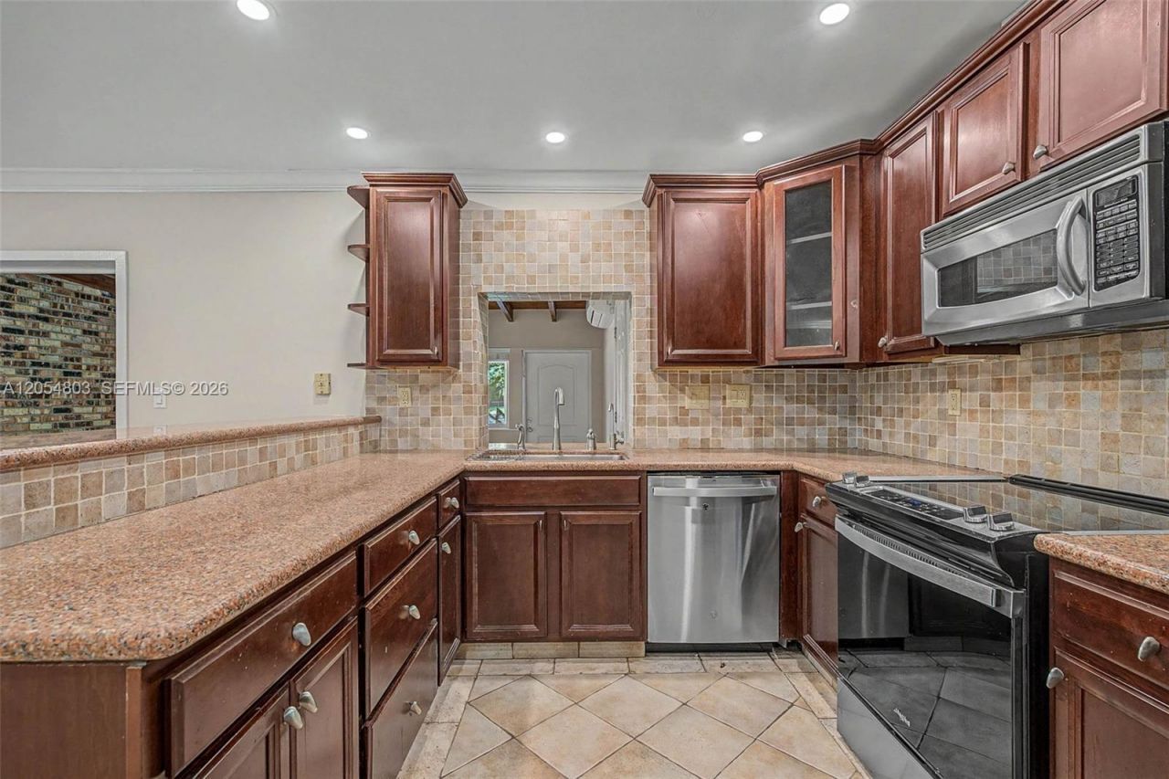 10650 SW 77th Ct , Pinecrest, FL 33156 Photo