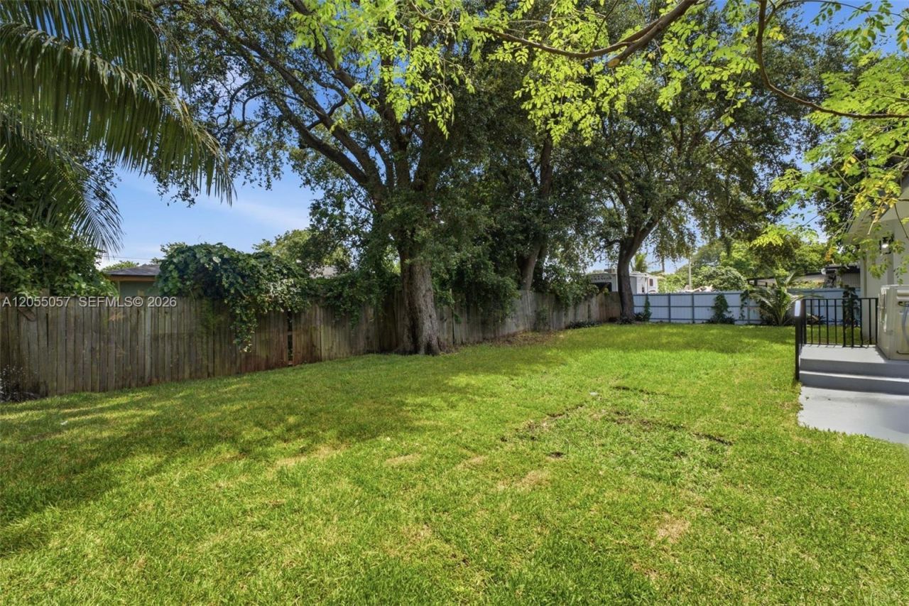 2315 NW 97th St , Miami, FL 33147 Photo