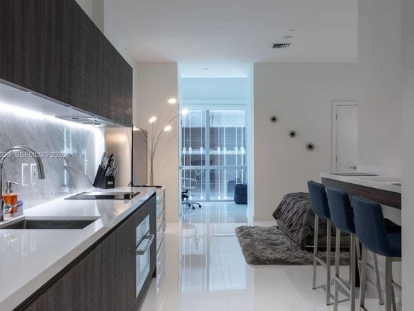 851 NE 1st Ave , Unit 503, Miami, FL 33132