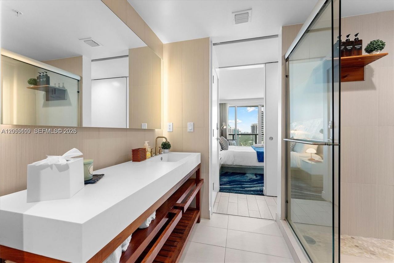 3101 Bayshore Dr , Unit 1708, Fort Lauderdale, FL 33304 Photo