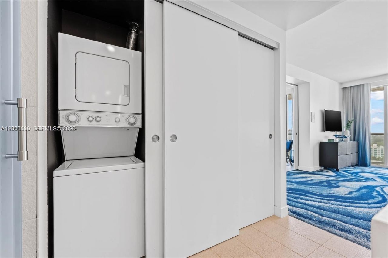 3101 Bayshore Dr , Unit 1708, Fort Lauderdale, FL 33304 Photo