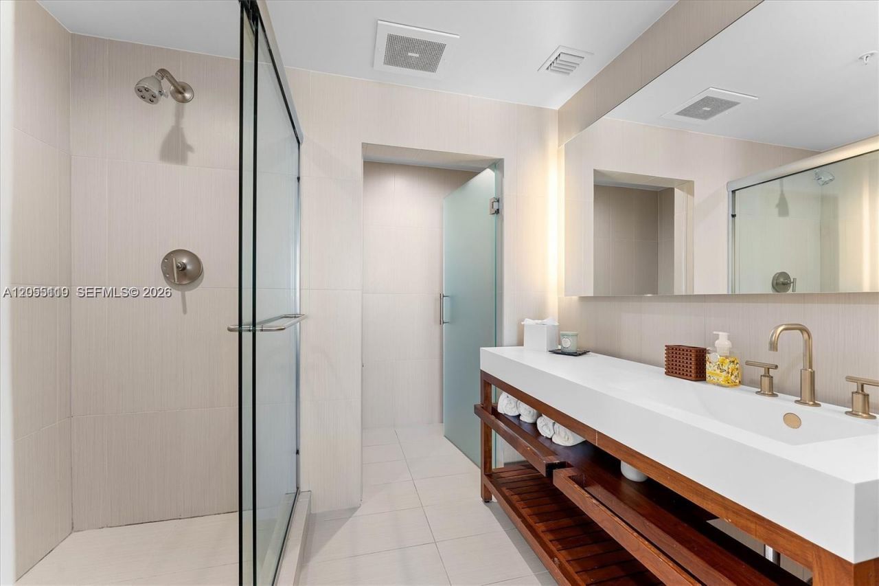 3101 Bayshore Dr, Unit 1708, Fort Lauderdale, FL 33304 Photo