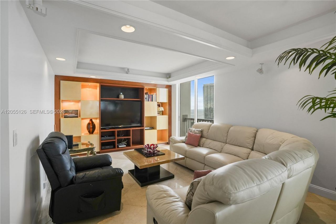 19355 Turnberry Way, Unit 25GR, Aventura, FL 33180 Photo