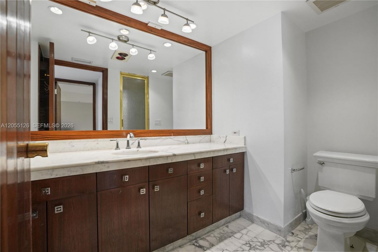 19355 Turnberry Way , Unit 25GR, Aventura, FL 33180 Photo