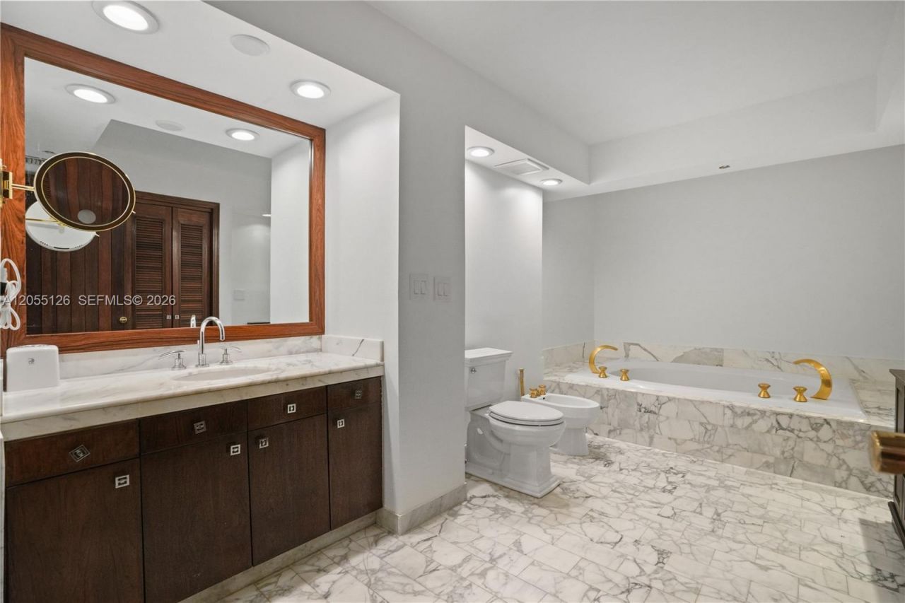 19355 Turnberry Way , Unit 25GR, Aventura, FL 33180 Photo