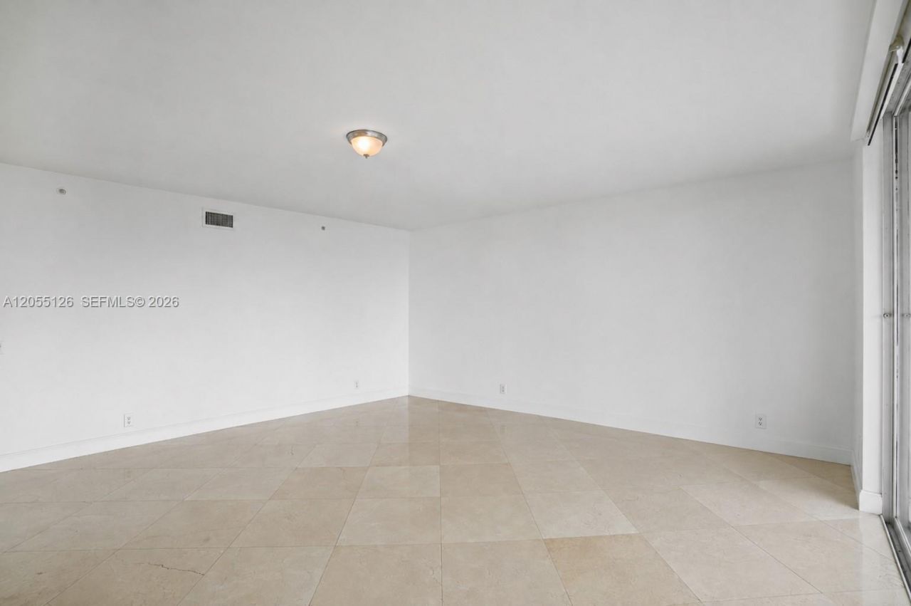 19355 Turnberry Way, Unit 25GR, Aventura, FL 33180 Photo