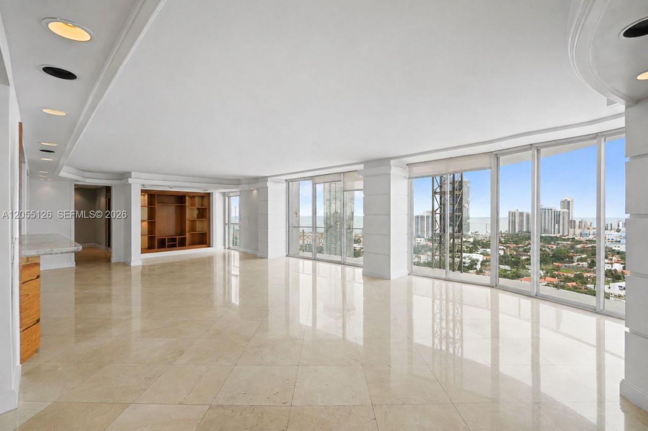 19355 Turnberry Way, Unit 25GR, Aventura, FL 33180 Photo