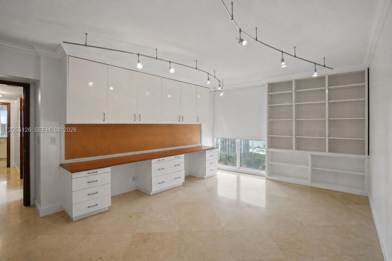 19355 Turnberry Way, Unit 25GR, Aventura, FL 33180 Photo