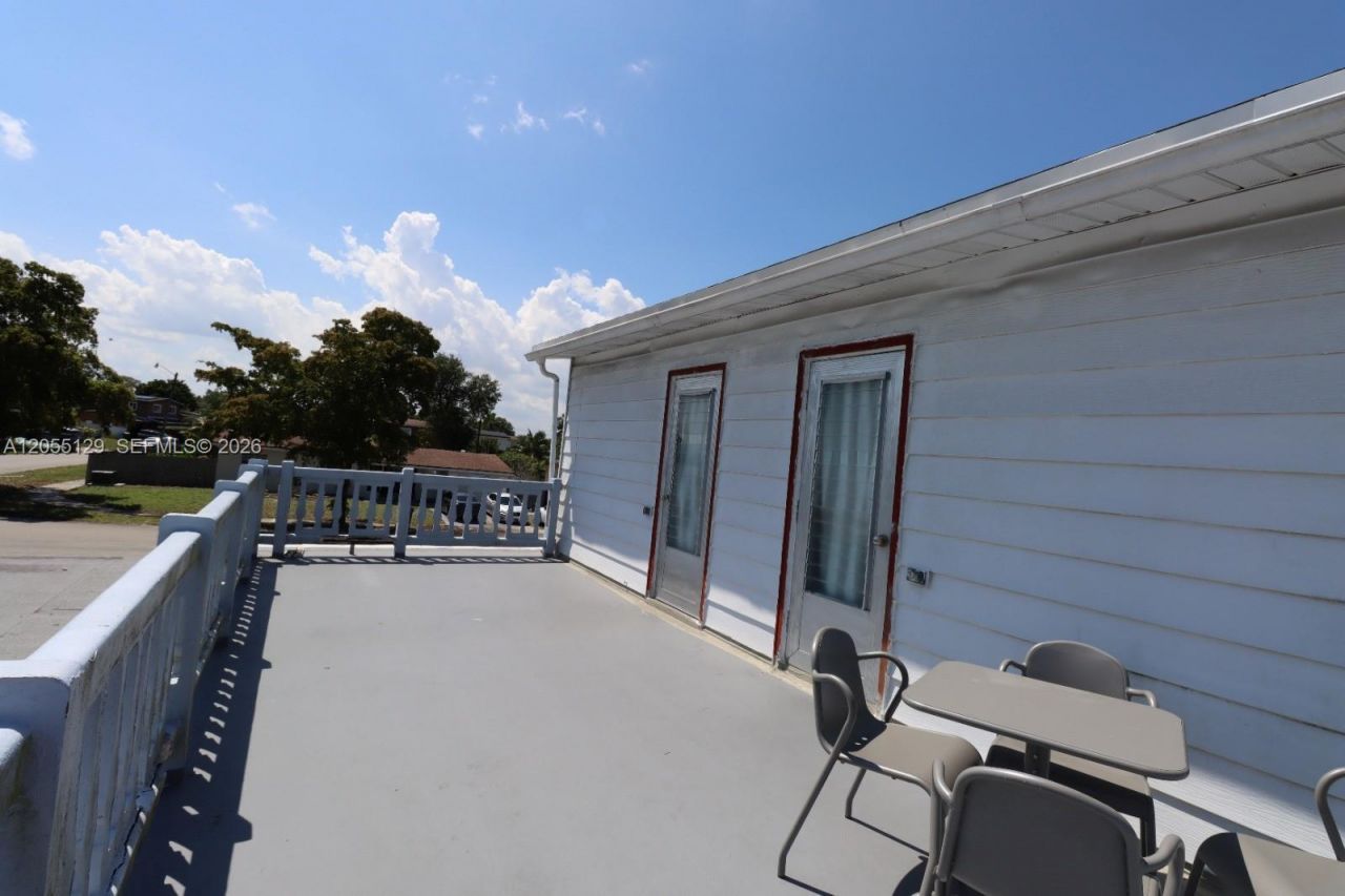 141 Mcarthur Pkwy, Unit A, Pembroke Pines, FL 33024 Photo
