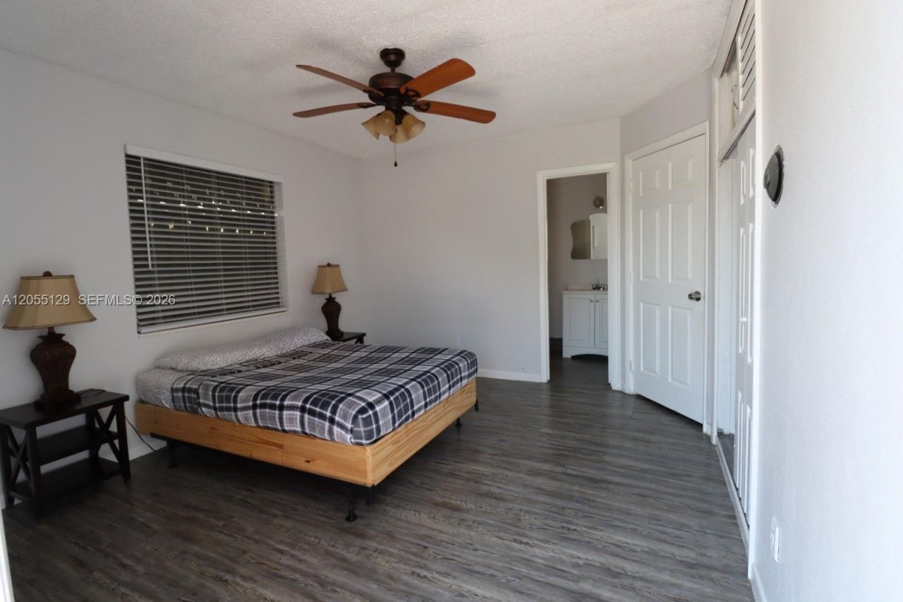 141 Mcarthur Pkwy, Unit A, Pembroke Pines, FL 33024 Photo