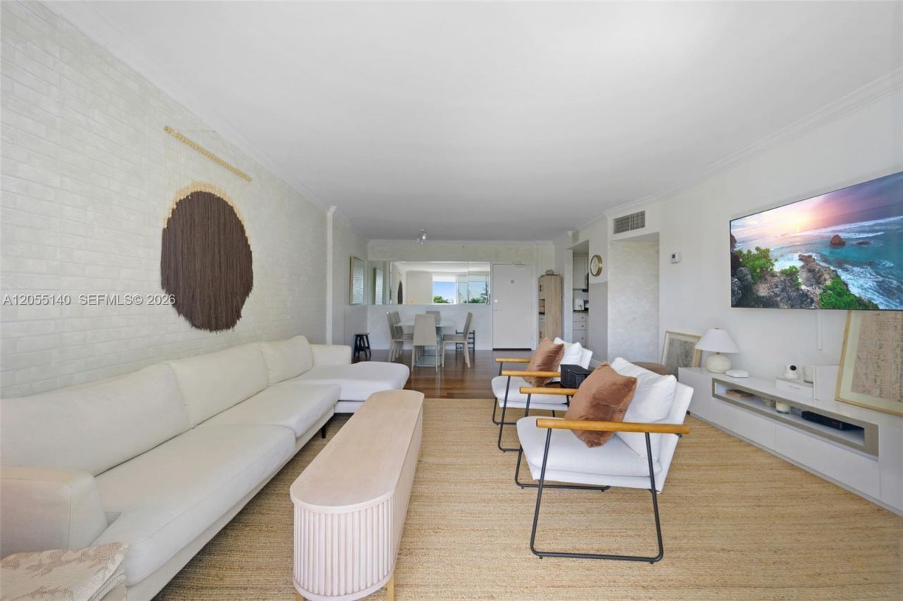 10275 Collins Ave , Unit 334, Bal Harbour, FL 33154 Photo
