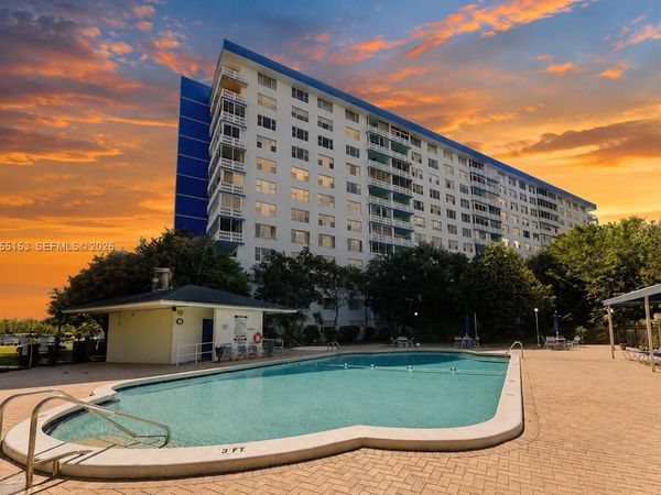 4001 Hillcrest Dr , Unit 614, Hollywood, FL 33021